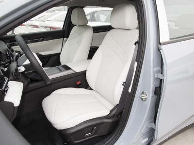 Geely Galaxy L6  Фото №9